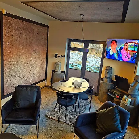 Apartamenty Spokoloko Ostoja Beskidy Arktykaloft Idealny Dla Par I Rapanui 슈차이르크