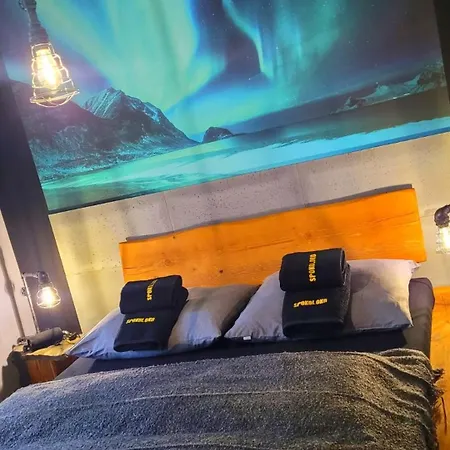 Apartamenty Spokoloko Ostoja Beskidy Arktykaloft Idealny Dla Par I Rapanui 아파트 슈차이르크